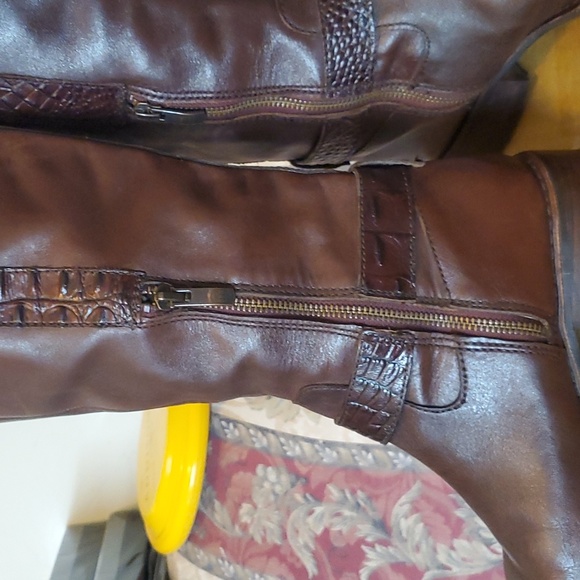 Womens Vince Camuto Leather with Aligator trim Boots - Picture 4 of 14